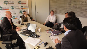 Rossi (à esquerda) coordenou o encontro