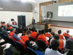 Cerca de 100 pessoas, representantes de 40 municípios, participaram do workshop do Projeto Capacitar, em Santa Maria - Foto: Divulgação/Defesa Civil 