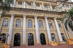 Secretaria da Fazenda repassa recursos para saúde, educação e alimentação de presos, entre outros - Foto: Alex Rocha/Palácio Piratini