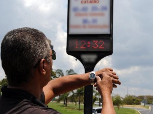 25092017_horario_de_verao_renato_araujo_ABr