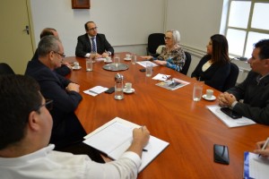 Secretária Arita disse no encontro que governo do Estado retomou a regularidade dos repasses mensais aos municípios - Foto: Ascom Sefaz