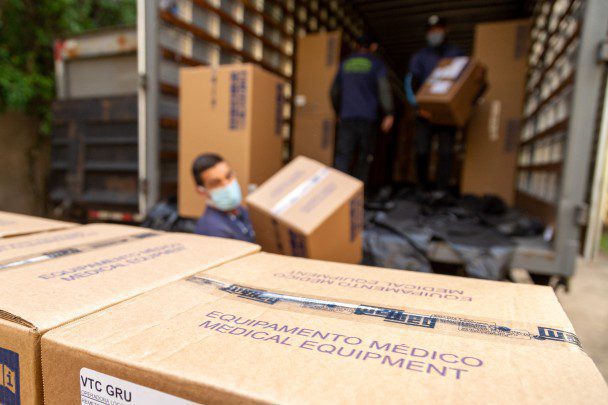 PORTO ALAEGRE, RS, BRASIL, 28.06.2020 - Entrega de ventiladores pulmonares no depósito da SES. Fotos: Gustavo Mansur/ Palácio Piratini