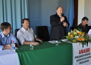 Presidente da AGM participa da reunião da Associação dos Prefeitos do Alto da Serra do Botucaraí