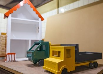 Apenados da Penitenciária Modulada de Montenegro produzem brinquedos para o Programa Primeira Infância no Contexto Prisional